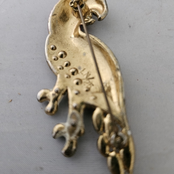 Vintage Little Nemo Parrot Pin - Picture 2 of 4